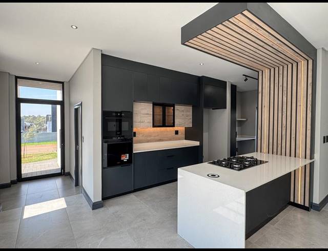 4 BEDROOM HOUSE FOR SALE IN FOUNTAINBROOK ESTATE